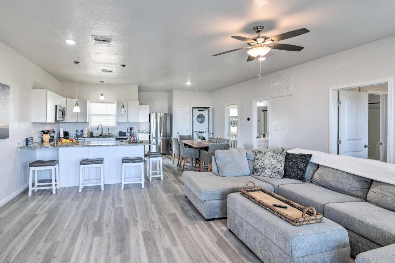Surfside Beach Retreat With Deck And Ocean Views المظهر الخارجي الصورة